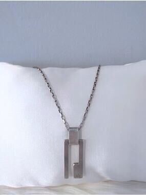Gucci Tom Ford vintage 925 sterling silver G pendant necklace EUC